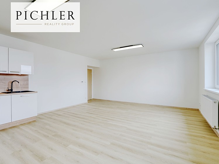 Pronájem bytu 3+kk 77 m² - foto 2