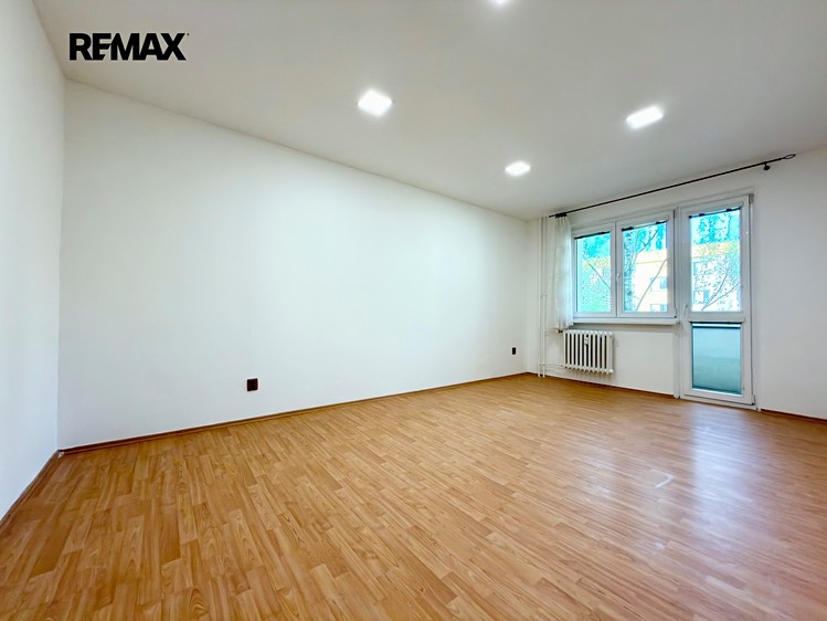 Pronájem bytu 2+1 51 m² - foto 4
