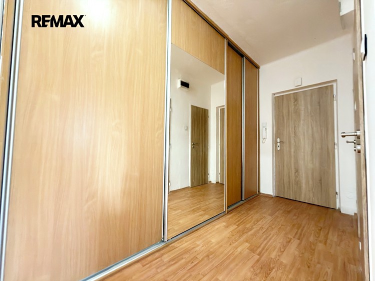 Pronájem bytu 2+1 51 m² - foto 7