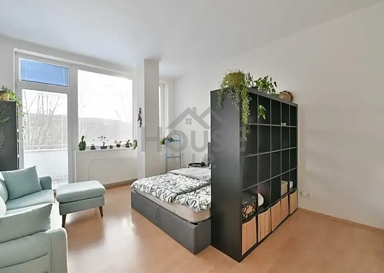 Pronájem bytu 1+kk 33 m² - foto 2
