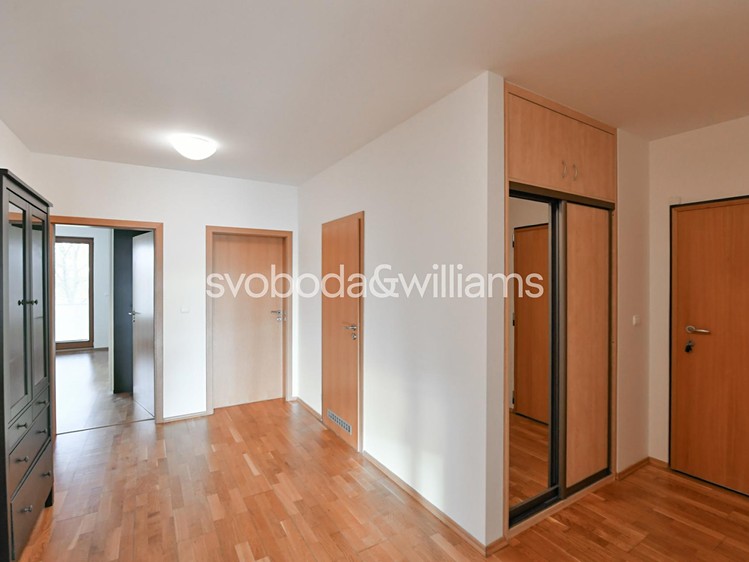 Pronájem bytu 3+kk 98 m² - foto 8