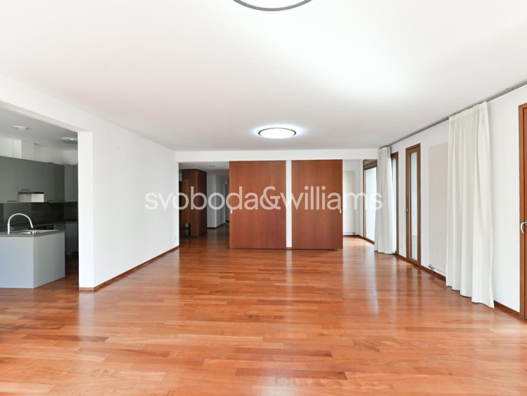 Pronájem bytu 5+1 192 m² - foto 3