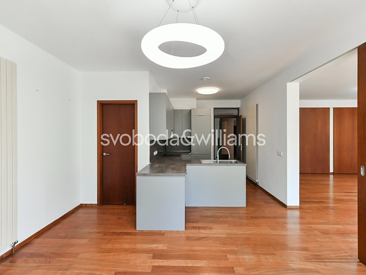 Pronájem bytu 5+1 192 m² - foto 8