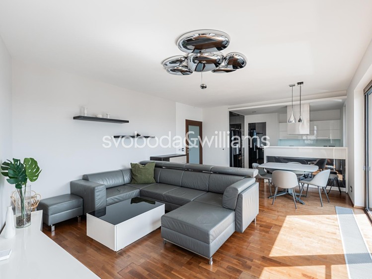 Pronájem bytu 4+kk 114 m² - foto 1