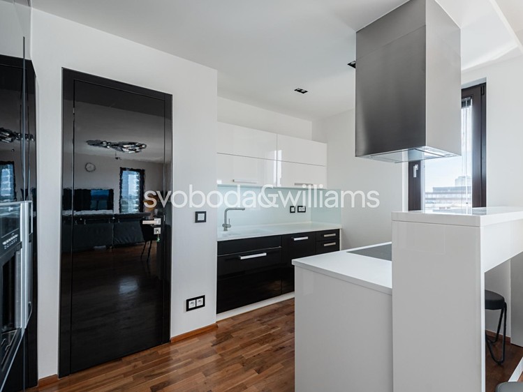 Pronájem bytu 4+kk 114 m² - foto 4