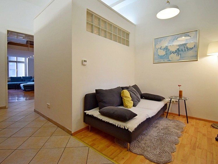 Pronájem bytu 1+1 55 m² (Mezonet) - foto 3