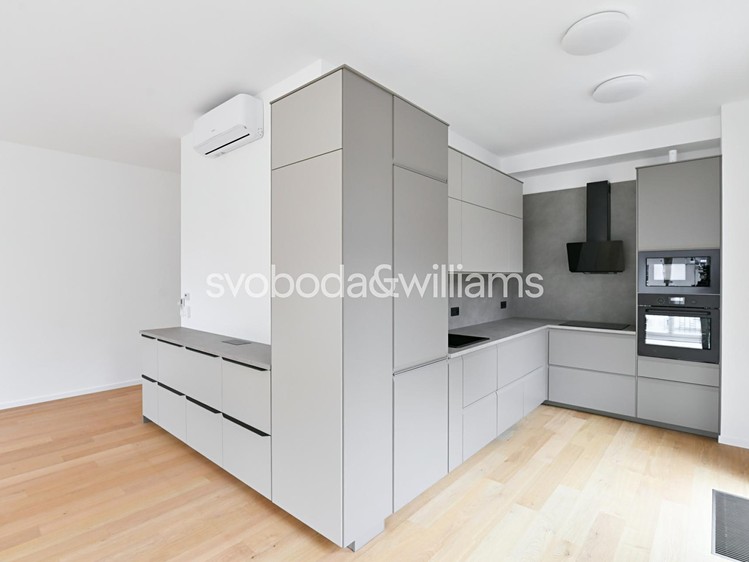 Pronájem bytu 2+kk 79 m² - foto 1