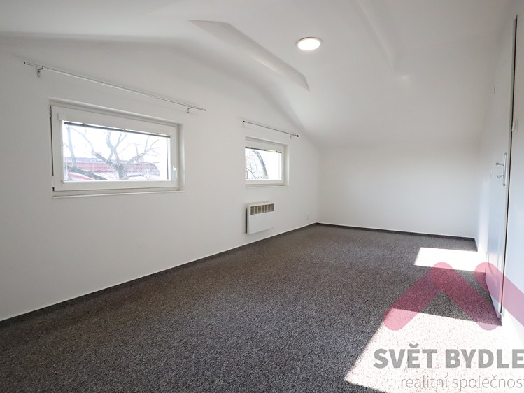 Pronájem bytu 2+1 48 m² - foto 2