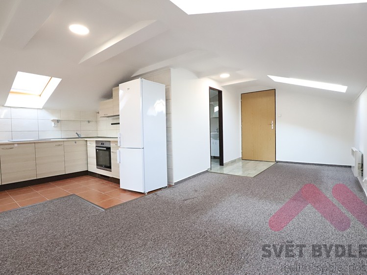 Pronájem bytu 2+1 48 m² - foto 6