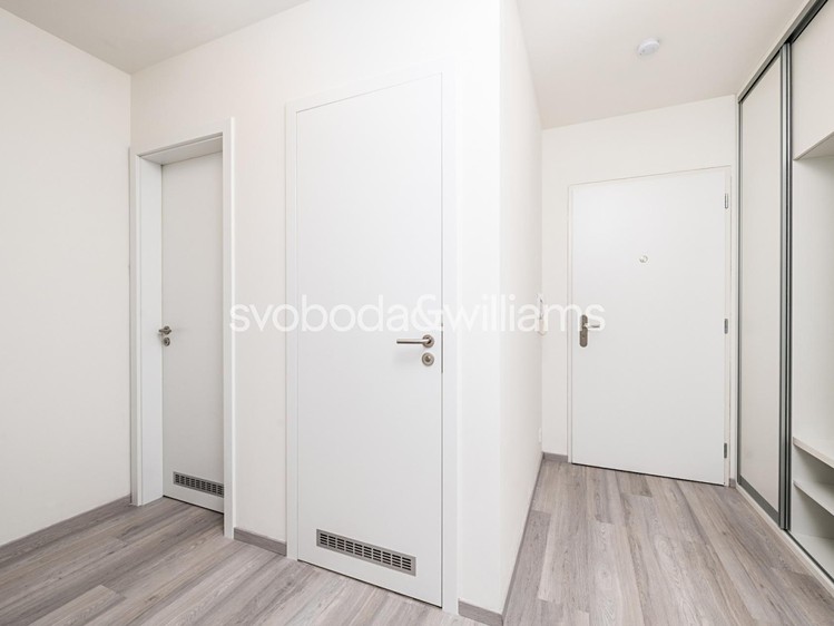 Pronájem bytu 2+kk 40 m² - foto 8