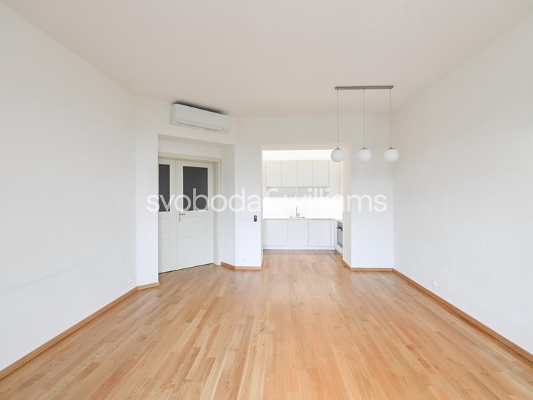 Pronájem bytu 2+kk 65 m² - foto 2