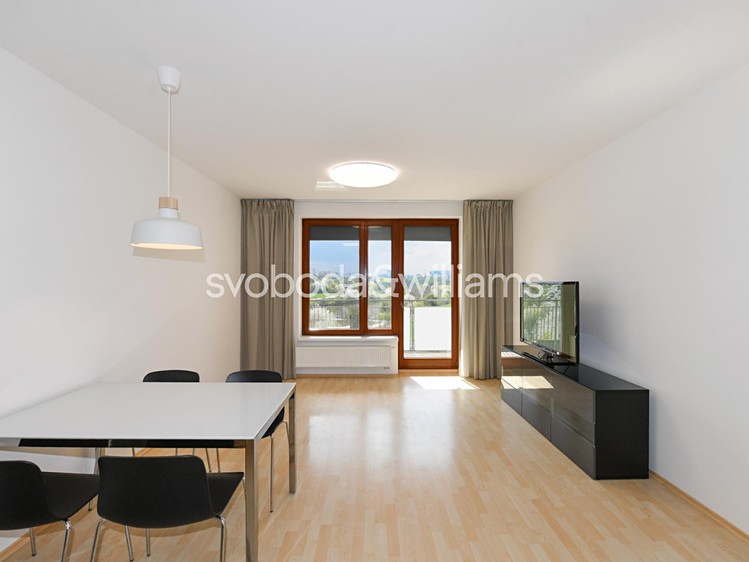 Pronájem bytu 3+kk 78 m² - foto 3