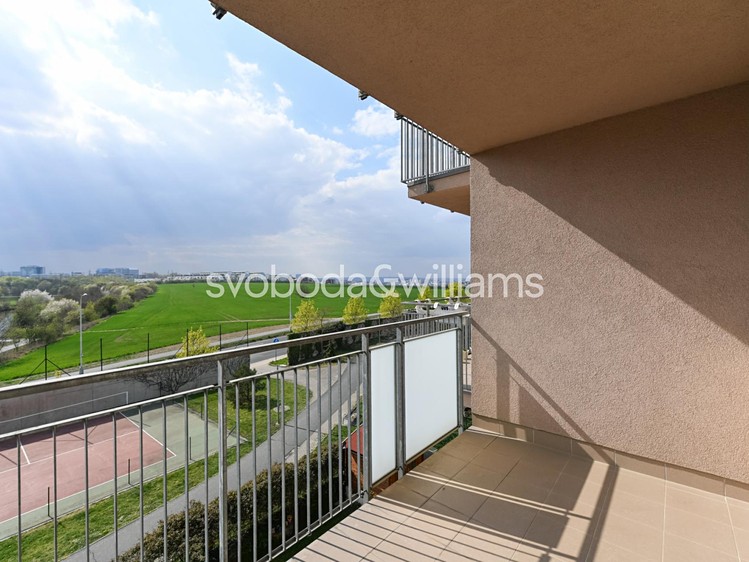 Pronájem bytu 3+kk 78 m² - foto 4