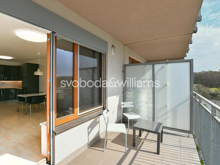 Pronájem bytu 3+kk 78 m² - foto 8
