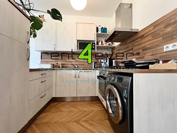 Pronájem bytu 2+kk 60 m² - foto 5