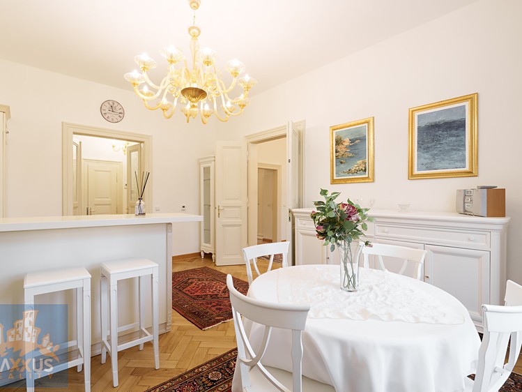 Pronájem bytu 4+kk 121 m² - foto 3