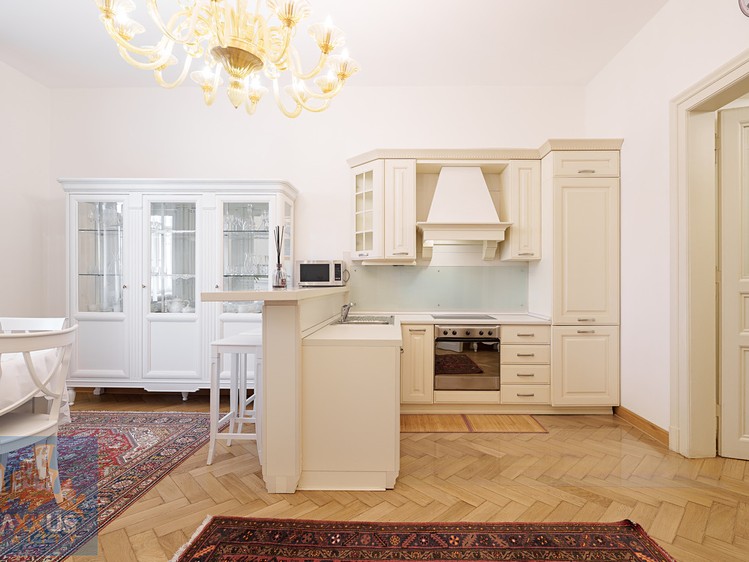 Pronájem bytu 4+kk 121 m² - foto 2