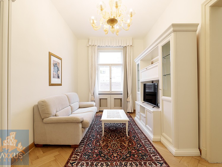 Pronájem bytu 4+kk 121 m² - foto 4
