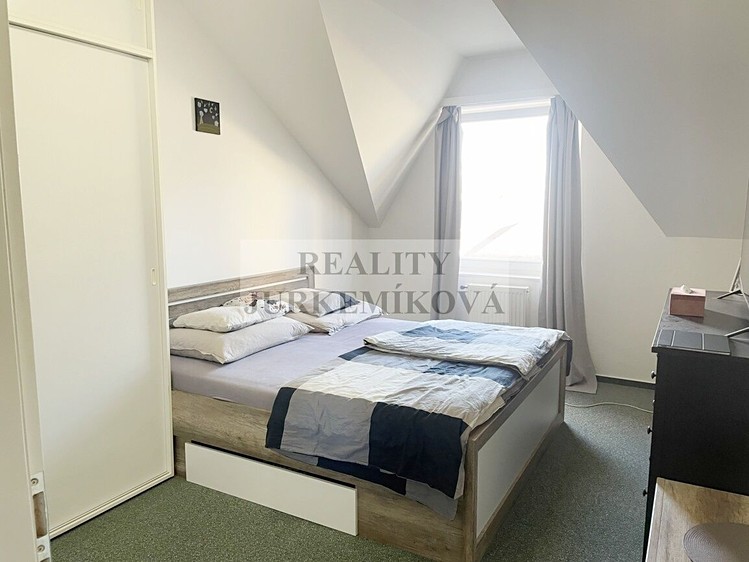 Pronájem bytu 2+1 62 m² - foto 2