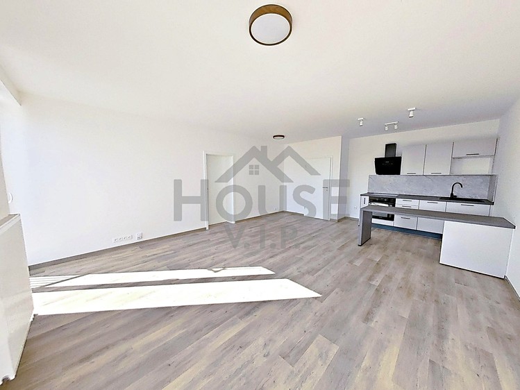 Pronájem bytu 2+kk 61 m² - foto 6