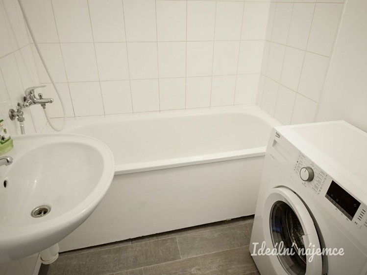 Pronájem bytu 1+1 39 m² - foto 6