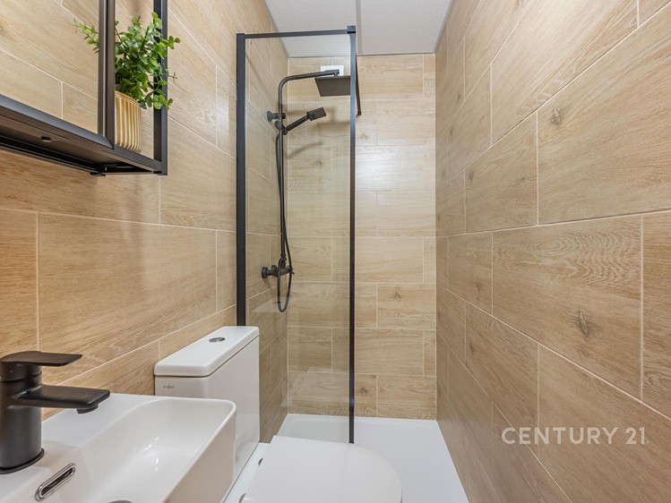 Pronájem bytu 1+kk 25 m² - foto 2