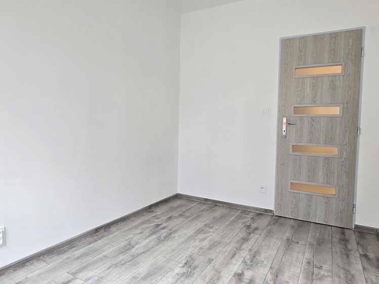 Pronájem bytu 3+1 66 m² (Jednopodlažní) - foto 8