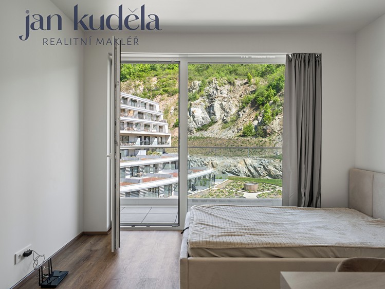 Pronájem bytu 1+kk 33 m² - foto 3