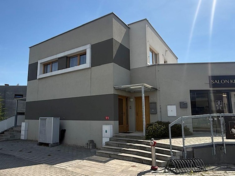 Pronájem bytu 2+kk 66 m² - foto 1
