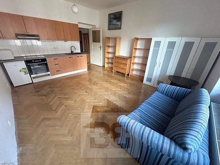 Pronájem bytu 1+kk 28 m² - foto 1