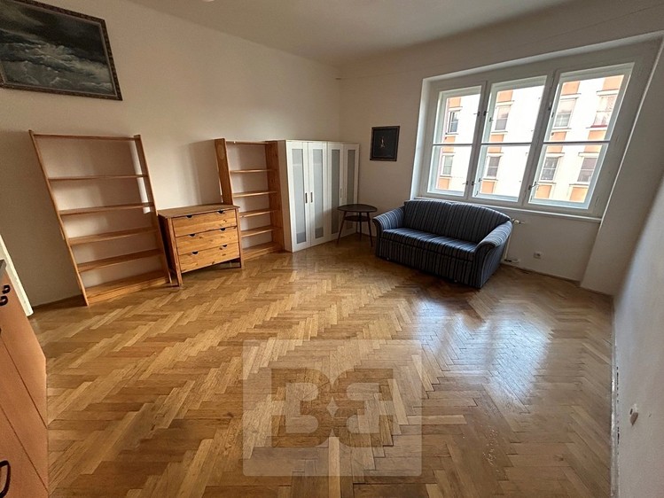 Pronájem bytu 1+kk 28 m² - foto 5