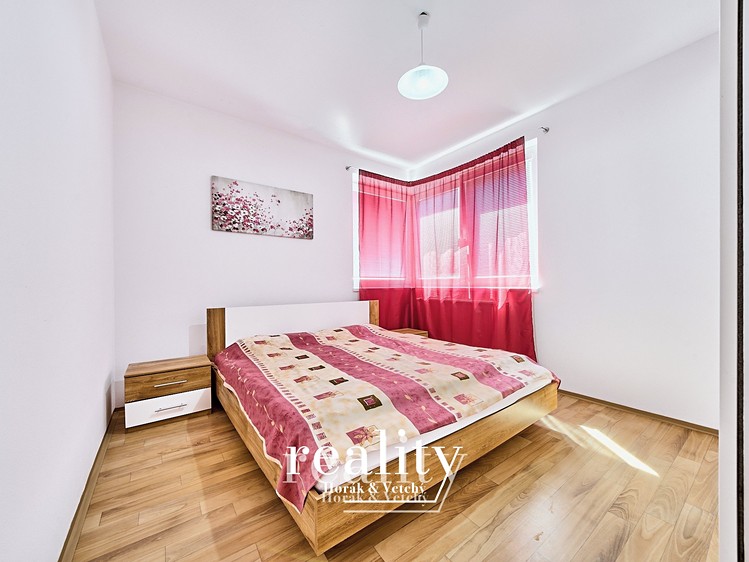 Pronájem bytu 3+kk 79 m² - foto 5