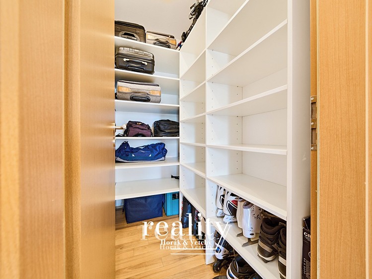 Pronájem bytu 3+kk 79 m² - foto 6