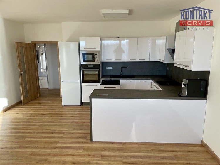 Pronájem bytu 2+kk 75 m² - foto 1