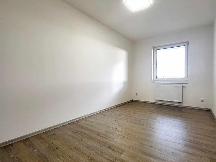 Pronájem bytu 2+kk 55 m² - foto 4