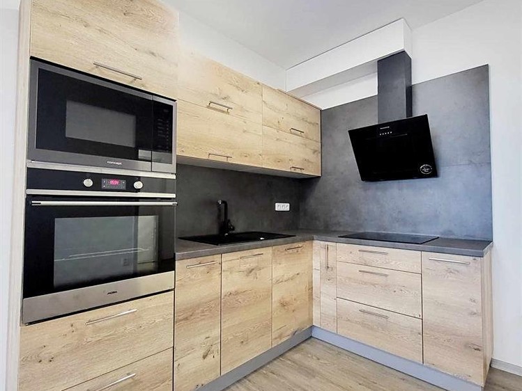 Pronájem bytu 2+kk 55 m² - foto 1