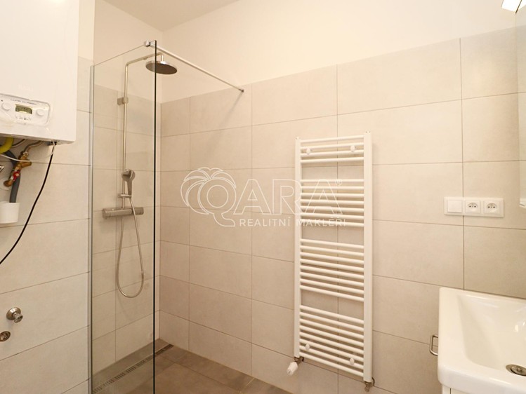 Pronájem bytu 2+kk 60 m² - foto 3