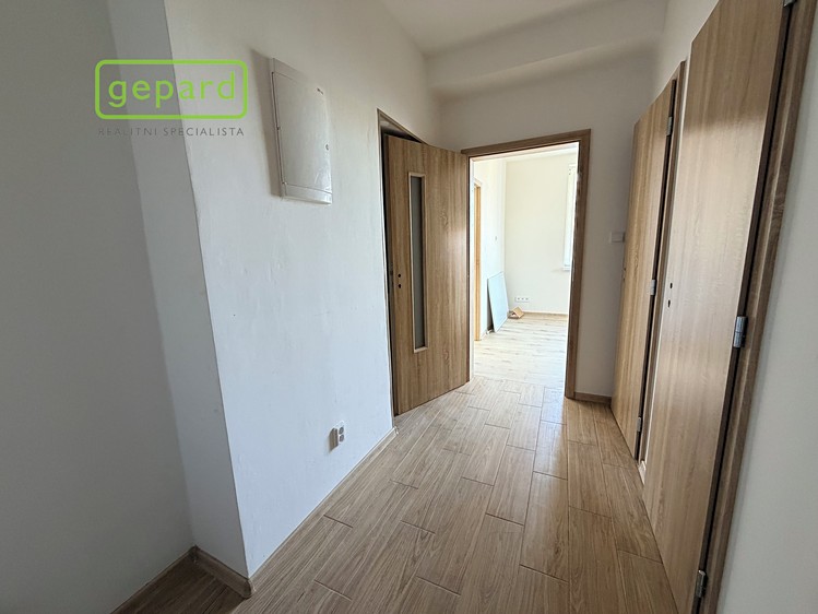 Pronájem bytu 1+1 49 m² - foto 4