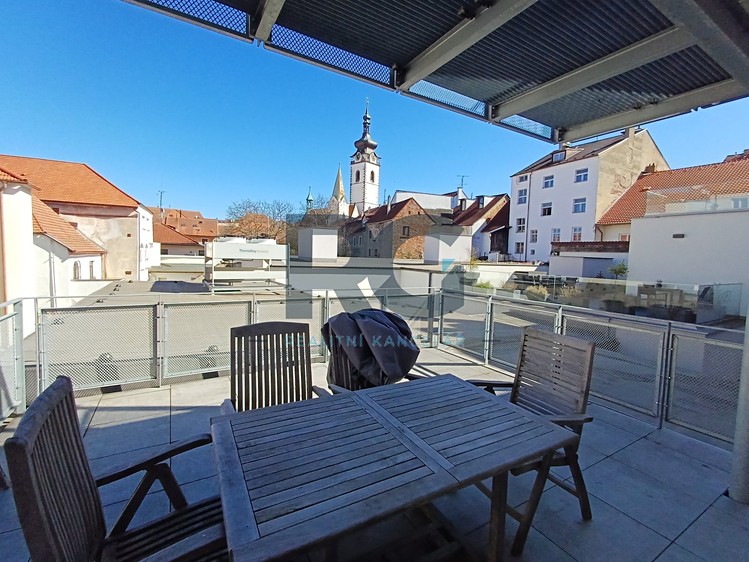 Pronájem bytu 1+kk 41 m² - foto 3