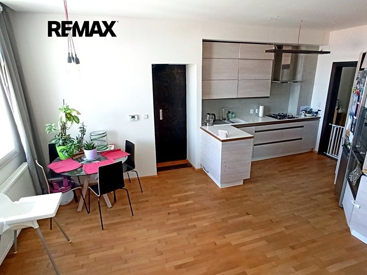 Pronájem bytu 3+kk 99 m² (Loft) - foto 7