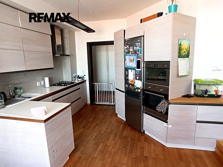 Pronájem bytu 3+kk 99 m² (Loft) - foto 6