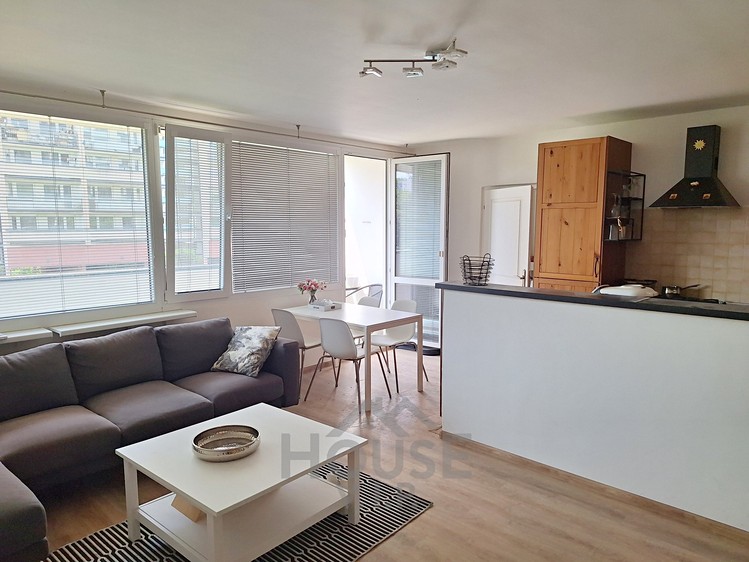 Pronájem bytu 4+kk 92 m² - foto 2