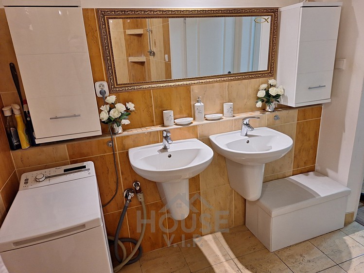 Pronájem bytu 4+kk 92 m² - foto 8