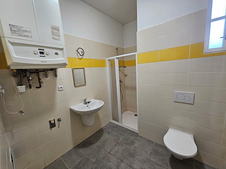 Pronájem bytu 2+1 63 m² - foto 6