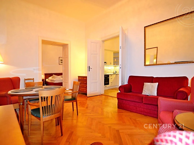 Pronájem bytu 3+1 87 m² - foto 2