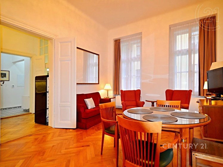 Pronájem bytu 3+1 87 m² - foto 4