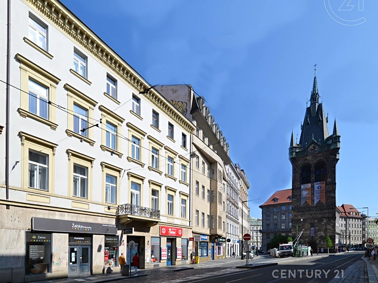 Pronájem bytu 3+1 87 m² - foto 1