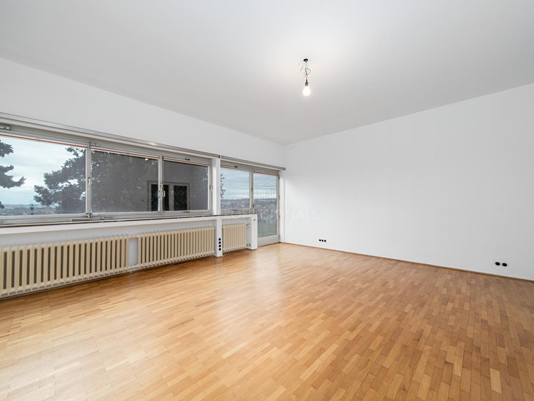 Pronájem bytu 2+1 95 m² - foto 1