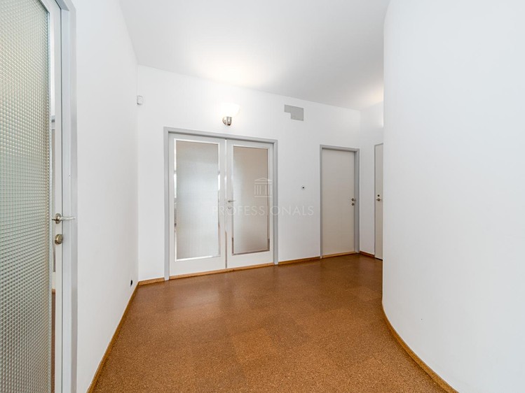 Pronájem bytu 2+1 95 m² - foto 8