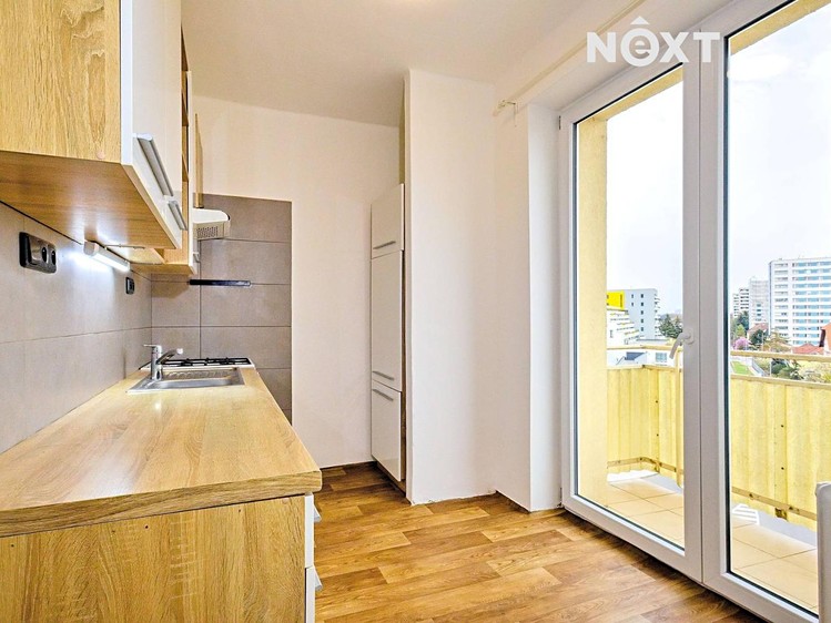 Pronájem bytu 2+1 56 m² - foto 8